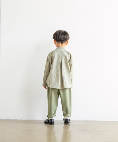 LOWRYS FARM(ローリーズファーム)の「サイドボタンスタンドシャツ 219158(シャツ/ブラウス・キッズ・ホワイト/グレー/グリーン・110cm/120cm/130cm)」の4枚目の写真