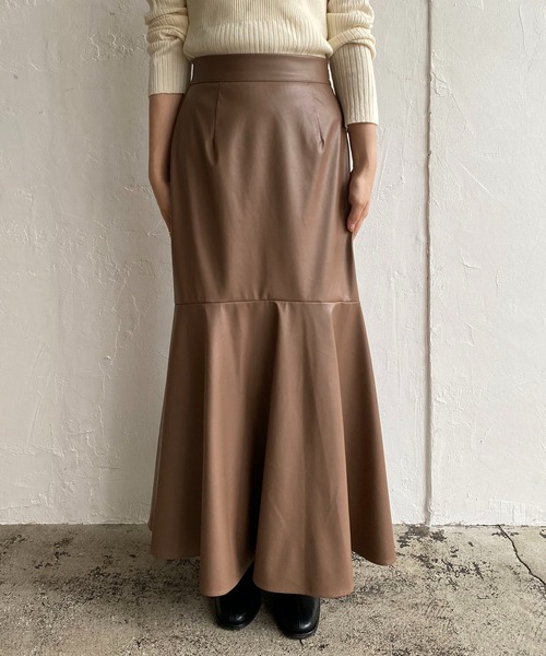 CAPRICIEUX LE'MAGE（カプリシューレマージュ）の「フェイクレザーマーメイドスカート（スカート・レディース・ブラック/グリーン/モカ・FREE）」の14枚目の写真