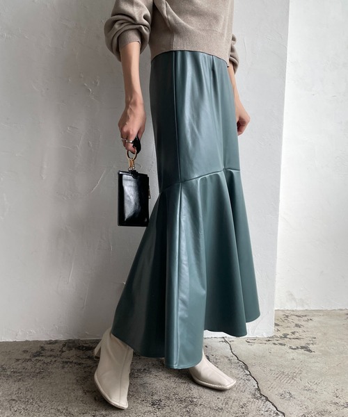 CAPRICIEUX LE'MAGE（カプリシューレマージュ）の「フェイクレザーマーメイドスカート（スカート・レディース・ブラック/グリーン/モカ・FREE）」の11枚目の写真