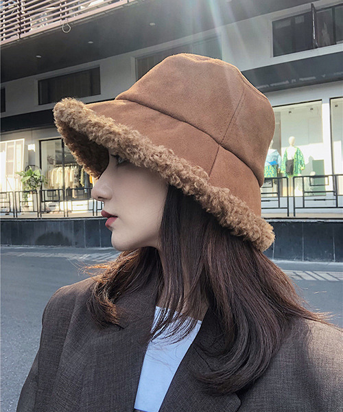 c.u.l（シーユーエル）の「【c.u.l】プードルボアムートンバケットハット cula282（ハット・レディース・ブラック/アイボリー/ブラウン/ベージュ・FREE）」の8枚目の写真