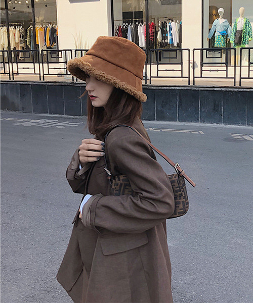 c.u.l（シーユーエル）の「【c.u.l】プードルボアムートンバケットハット cula282（ハット・レディース・ブラック/アイボリー/ブラウン/ベージュ・FREE）」の17枚目の写真