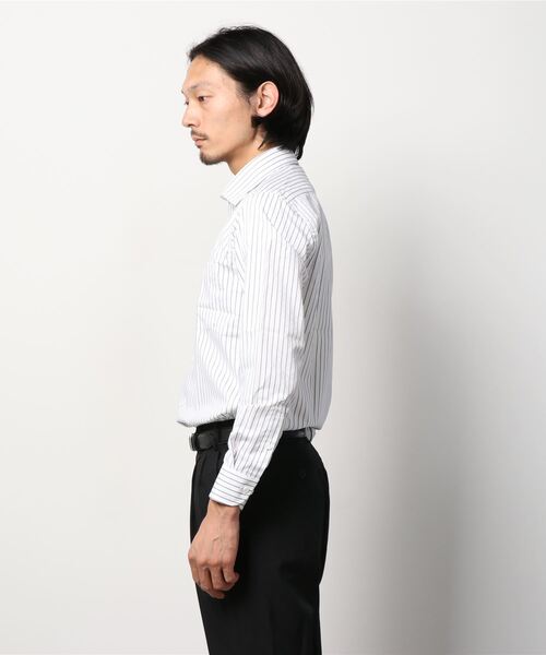 Perfect Suit FActory(パーフェクトスーツファクトリー)の「【形態安定】長袖ワイシャツ 先染めストライプ ブルー(ビジネスシャツ・メンズ・ブルー・首回り41cm-裄丈84cm/首回り39cm-裄丈82cm/首回り37cm-裄丈80cm/首回り43cm-裄丈86cm)」の4枚目の写真