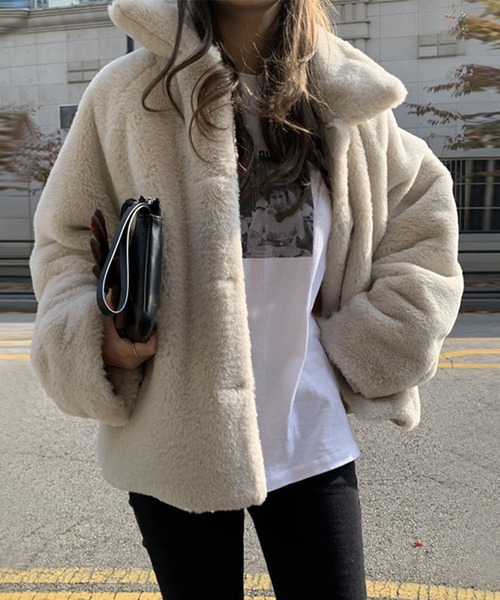 Doula Doula（ドゥーラドゥーラ）の「リバーシブルボアジャケット（ブルゾン・レディース・ネイビー/オフホワイト・FREE）」の9枚目の写真