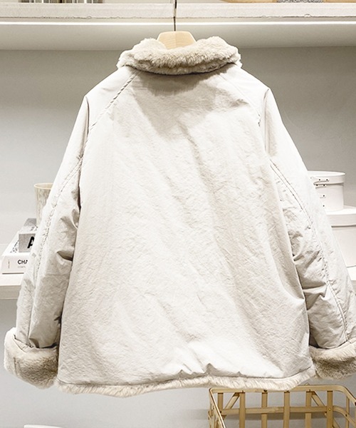 Doula Doula（ドゥーラドゥーラ）の「リバーシブルボアジャケット（ブルゾン・レディース・ネイビー/オフホワイト・FREE）」の22枚目の写真