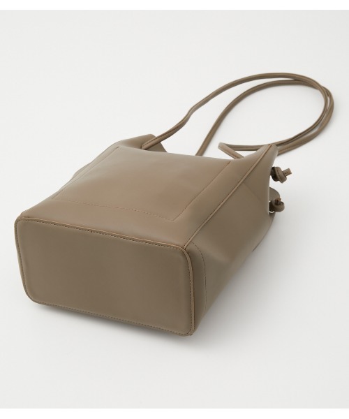AZUL by moussy(アズールバイマウジー)の「THIN STRAPS TOTE BAG/シンストラップトートバッグ(トートバッグ・レディース・ブラック/ライトブルー/ライトブラウン・FREE)」の13枚目の写真