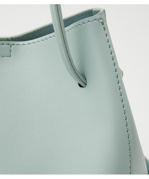 AZUL by moussy(アズールバイマウジー)の「THIN STRAPS TOTE BAG/シンストラップトートバッグ(トートバッグ・レディース・ブラック/ライトブルー/ライトブラウン・FREE)」の20枚目の写真