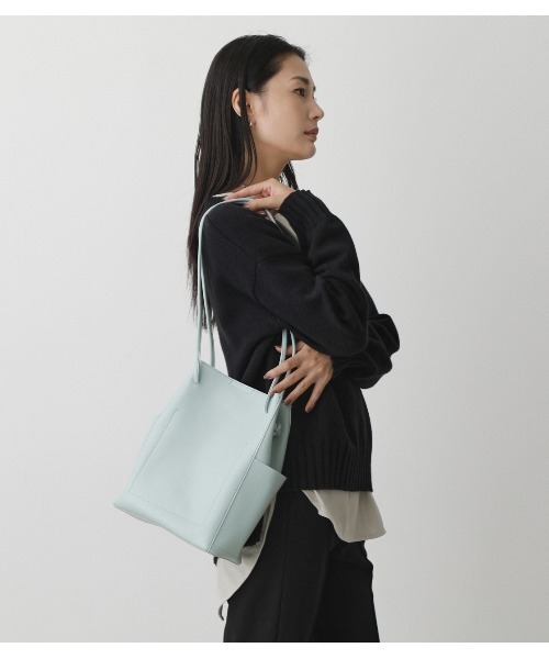 AZUL by moussy(アズールバイマウジー)の「THIN STRAPS TOTE BAG/シンストラップトートバッグ(トートバッグ・レディース・ブラック/ライトブルー/ライトブラウン・FREE)」の16枚目の写真