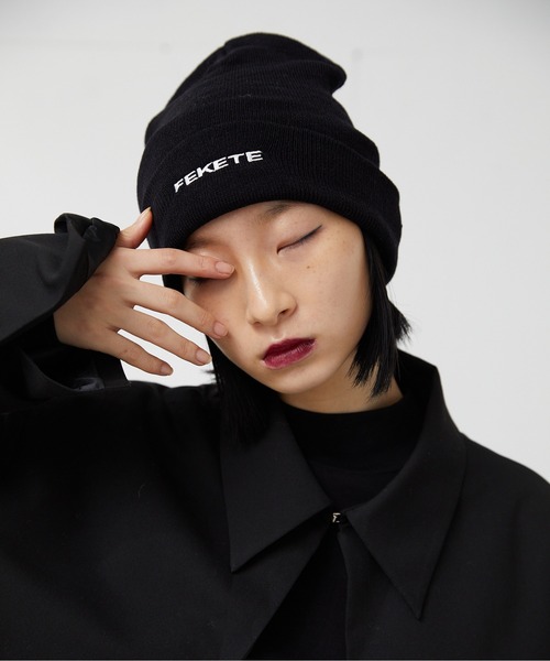 FEKETE（フェケテ）の「FEKETE MADE BASIC LOGO BEANIE（ニットキャップ/ビーニー・メンズ・ブラック/グレー/ブルー/グリーン・FREE）」の2枚目の写真