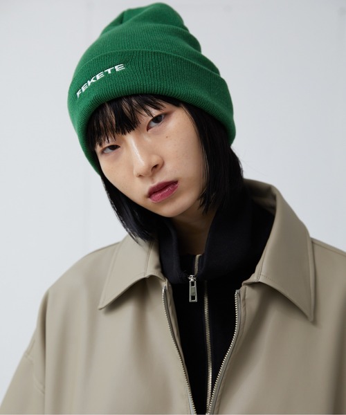 FEKETE（フェケテ）の「FEKETE MADE BASIC LOGO BEANIE（ニットキャップ/ビーニー・メンズ・ブラック/グレー/ブルー/グリーン・FREE）」の5枚目の写真