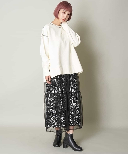 A de a.v.v（アードアー・ヴェ・ヴェ）の「配色ステッチロゴスウェット（トレーナー）（スウェット・レディース・ブラック/サンドベージュ/ライトブルー/アイボリー・38/36）」の10枚目の写真