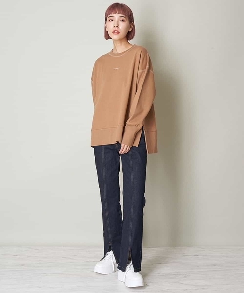 A de a.v.v（アードアー・ヴェ・ヴェ）の「配色ステッチロゴスウェット（トレーナー）（スウェット・レディース・ブラック/サンドベージュ/ライトブルー/アイボリー・38/36）」の12枚目の写真