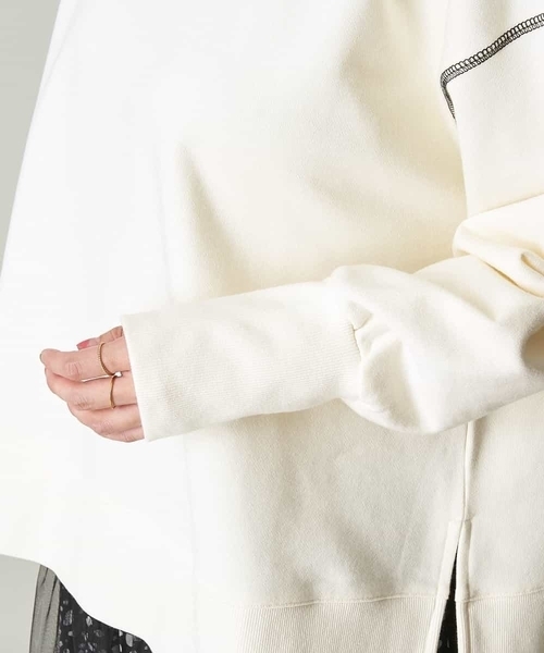 A de a.v.v（アードアー・ヴェ・ヴェ）の「配色ステッチロゴスウェット（トレーナー）（スウェット・レディース・ブラック/サンドベージュ/ライトブルー/アイボリー・38/36）」の20枚目の写真