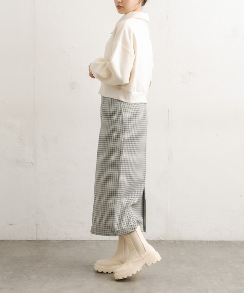 OLIVE des OLIVE(オリーブデオリーブ)の「zipショートプルオーバー(スウェット・レディース・ライトグレー/ブラック/アイボリー/ラベンダー・FREE)」の6枚目の写真