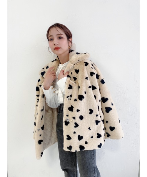 JUMELLE（ジュメロ）の「ミディーフェイクファーコート（その他アウター・レディース・アイボリー・FREE）」の4枚目の写真