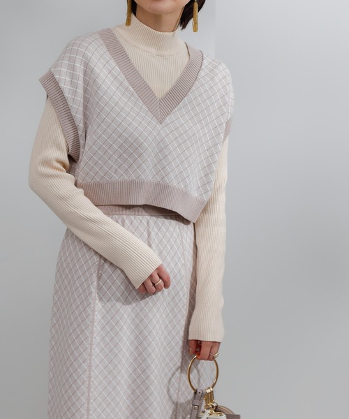 COLONY 2139（コロニートゥーワンスリーナイン）の「綿アクリルジャガードニットベスト（ベスト・レディース・ブラック/ベージュ/グリーン・FREE）」の17枚目の写真