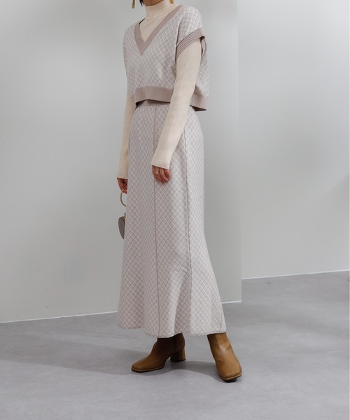 COLONY 2139（コロニートゥーワンスリーナイン）の「綿アクリルジャガードニットベスト（ベスト・レディース・ブラック/ベージュ/グリーン・FREE）」の18枚目の写真