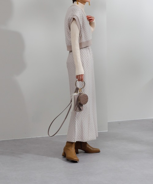 COLONY 2139（コロニートゥーワンスリーナイン）の「綿アクリルジャガードニットベスト（ベスト・レディース・ブラック/ベージュ/グリーン・FREE）」の20枚目の写真