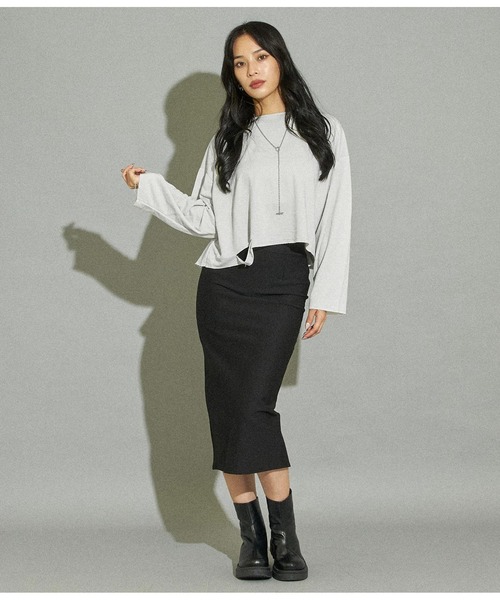 ANAP（アナップ）の「クロップドダメージミニ裏毛トップスカットソー（Tシャツ/カットソー・レディース・ライトグレー/グリーン/ダークグレー/グレイッシュベージュ・FREE）」の15枚目の写真