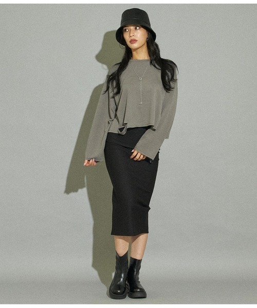 ANAP（アナップ）の「クロップドダメージミニ裏毛トップスカットソー（Tシャツ/カットソー・レディース・ライトグレー/グリーン/ダークグレー/グレイッシュベージュ・FREE）」の16枚目の写真