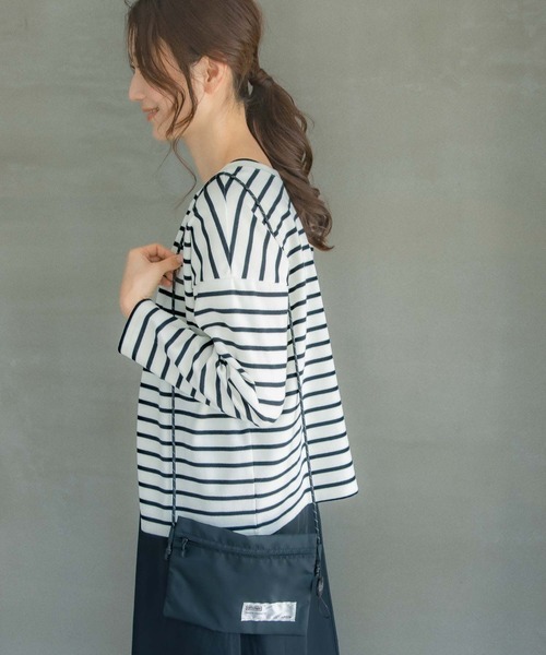 LEPSIM(レプシィム)の「【BROWN THEATRE PRODUCTSコラボ】ショルダーポーチ 267738(ボディバッグ/ウエストポーチ・レディース・ブラック/ベージュ・ONE SIZE)」の2枚目の写真