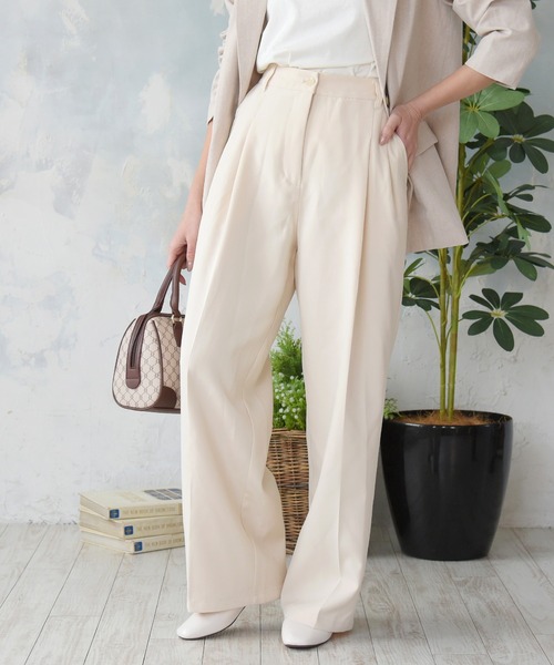 sango(sango)の「タックセンタープレスパンツ(スラックス・レディース・イエロー/ベージュ/アイボリー・FREE)」の1枚目の写真