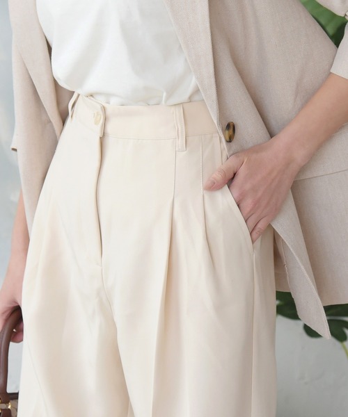 sango(sango)の「タックセンタープレスパンツ(スラックス・レディース・イエロー/ベージュ/アイボリー・FREE)」の4枚目の写真