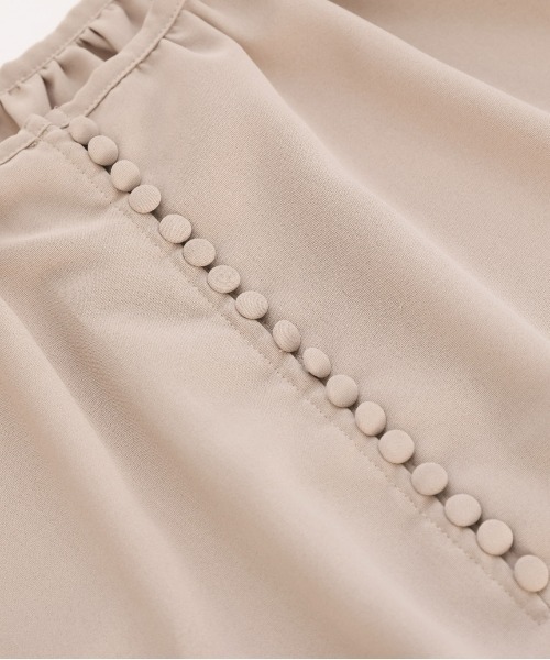 La-gemme（ラジェム）の「くるみボタンワンピース（ワンピース・レディース・オフホワイト/ブラック/グレイッシュベージュ・C/フリー）」の18枚目の写真