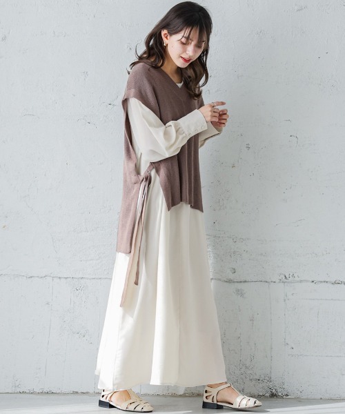 La-gemme（ラジェム）の「くるみボタンワンピース（ワンピース・レディース・オフホワイト/ブラック/グレイッシュベージュ・C/フリー）」の8枚目の写真