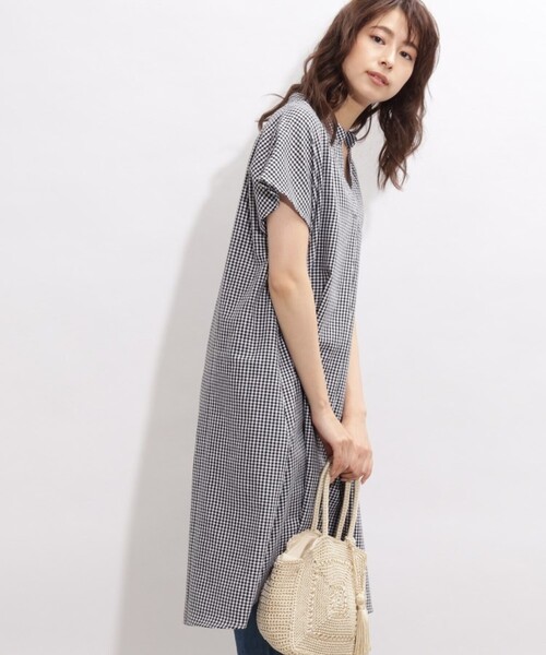 SHOO・LA・RUE(シューラルー)の「◆【洗濯機可/麻混/ドライタッチ】フレンチリネンスキッパーワンピース(ワンピース・レディース・ブラック/イエロー/ブルー/ブラック系1/ブラック系2/サックスブルー系2・00)」の2枚目の写真