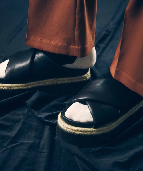 MAISON SPECIAL（メゾンスペシャル）の「《ユニセックスアイテム》【SPECIAL SHOES FACTORY コラボ】東京産タンクソールジュートダブルクロスサンダル 【MAISON SPECIAL/メゾンスペシャル】（サンダル・メンズ・ブラック/ホワイト・25.5/26.5/27.5/23.5/24.5）」の6枚目の写真