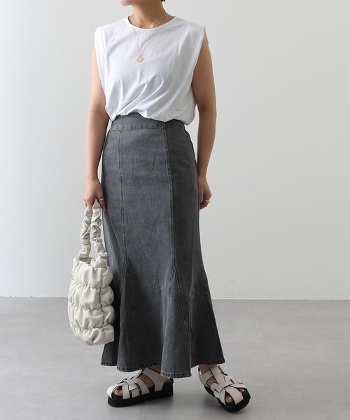 COLONY 2139（コロニートゥーワンスリーナイン）の「スムース天竺タックショルダーノースリーブT（Tシャツ/カットソー・レディース・ブラック/オフホワイト・FREE）」の6枚目の写真