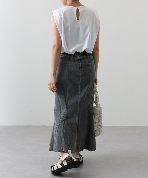 COLONY 2139（コロニートゥーワンスリーナイン）の「スムース天竺タックショルダーノースリーブT（Tシャツ/カットソー・レディース・ブラック/オフホワイト・FREE）」の8枚目の写真