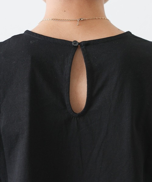 COLONY 2139（コロニートゥーワンスリーナイン）の「スムース天竺タックショルダーノースリーブT（Tシャツ/カットソー・レディース・ブラック/オフホワイト・FREE）」の20枚目の写真