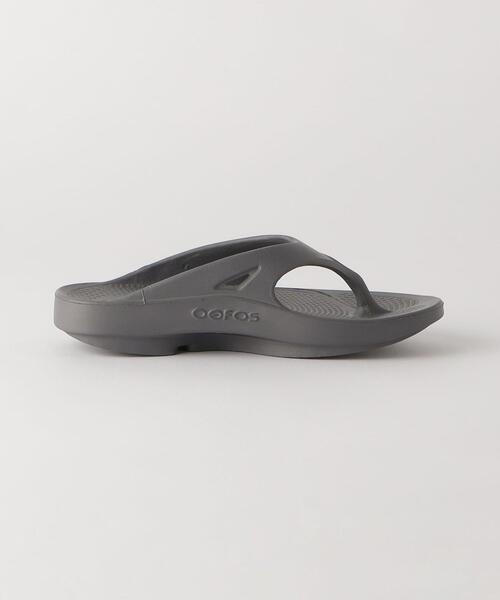 OOFOS（ウーフォス）の「＜OOFOS＞OOriginal サンダル（サンダル・レディース・グレー/ブラウン/オフホワイト/ベージュ/ブラック/ライラック/ワインレッド/その他1/オリーブ・6/7/8）」の21枚目の写真