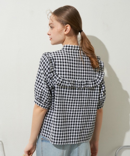 MERLOT(メルロー)の「ギンガムフリル半袖ブラウス(シャツ/ブラウス・レディース・ブラック/レッド/ブルー・FREE)」の8枚目の写真