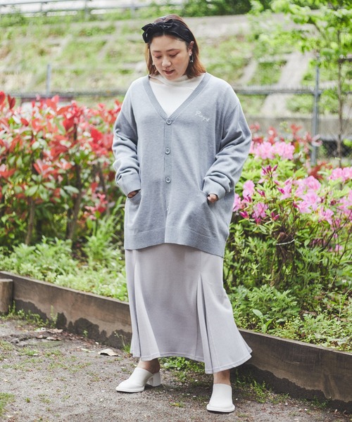 PUNYUS（プニュズ）の「ワンポイントロゴカーディガン（カーディガン/ボレロ・レディース・ブラック/グレー/グリーン/ベージュ/パープル/カーキ・2/1/4/3）」の18枚目の写真