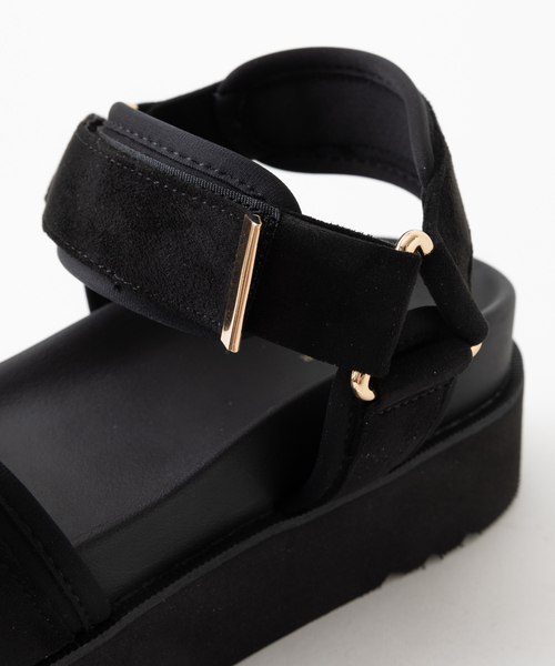 Au BANNISTER（オゥバニスター）の「【販売店舗限定】フットベッドスポーツサンダル（サンダル・レディース・ピンクベージュ/ブラック/ホワイト・L/S/M）」の8枚目の写真