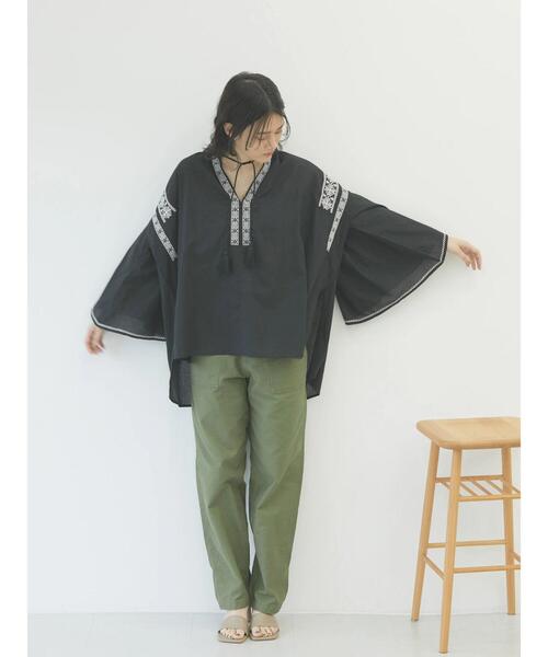 AMERICAN HOLIC(アメリカンホリック)の「スキッパーフレアスリーブ刺繍ブラウス(シャツ/ブラウス・レディース・ブラック/オフホワイト・L/M)」の18枚目の写真