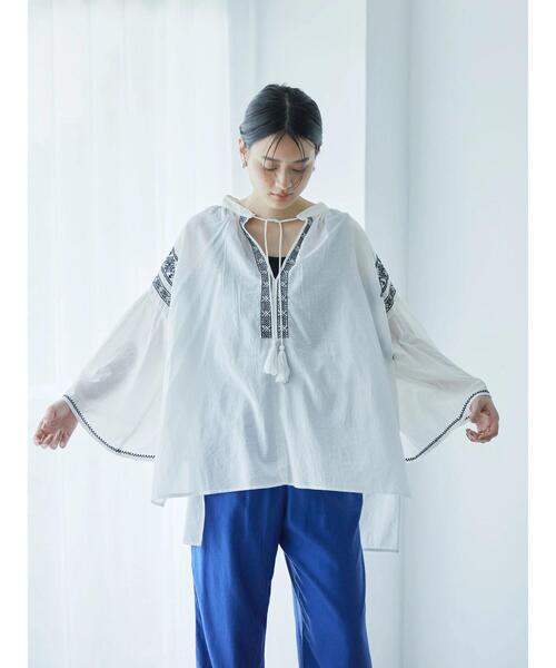 AMERICAN HOLIC(アメリカンホリック)の「スキッパーフレアスリーブ刺繍ブラウス(シャツ/ブラウス・レディース・ブラック/オフホワイト・L/M)」の22枚目の写真
