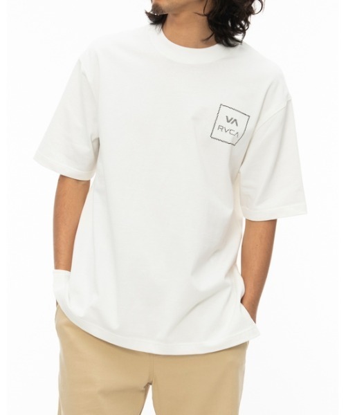 RVCA（ルーカ）の「RVCA メンズ  VA ALL THE WAY Ｔシャツ【2022年夏モデル】/ルーカ半袖バックプリントTシャツ（Tシャツ/カットソー・メンズ・ブラック/ロイヤルブルー/モスグリーン/オフホワイト・LARGE/SMALL/MEDIUM）」の9枚目の写真
