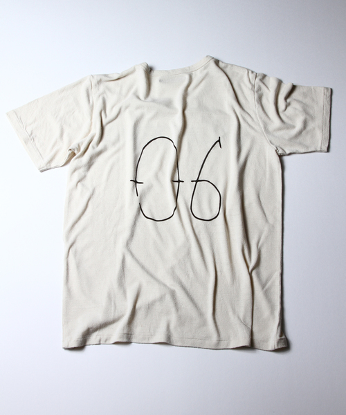 AMERICAN RAG CIE（アメリカンラグシー）の「AMERICAN RAG CIE シルク100%Ｔシャツ「CARIFORNIA」（Tシャツ/カットソー・メンズ・オフホワイト/ネイビー/ピンク・2/1/3）」の6枚目の写真