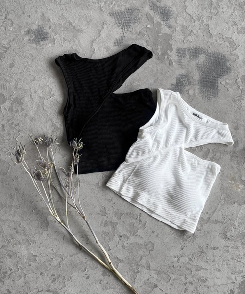 Solace（ソレイス）の「カットオープンベアタンク（タンクトップ・レディース・ホワイト/ブラック・FREE）」の5枚目の写真