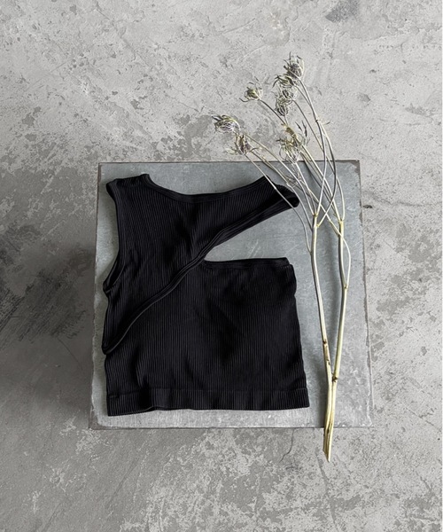 Solace（ソレイス）の「カットオープンベアタンク（タンクトップ・レディース・ホワイト/ブラック・FREE）」の9枚目の写真