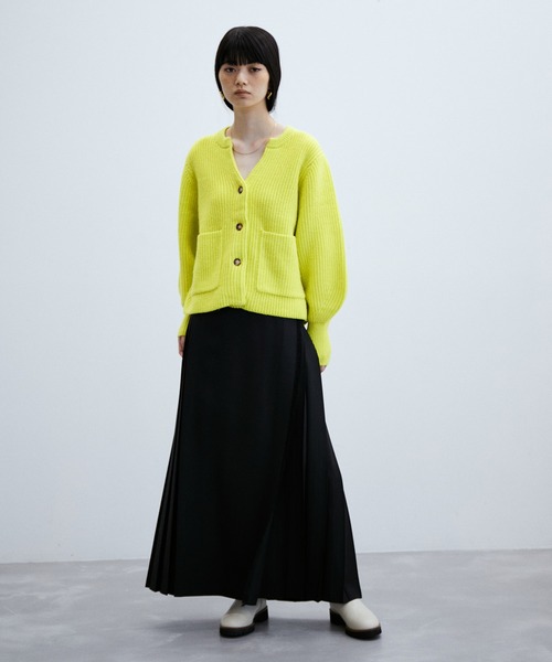 ADAM ET ROPE'（アダムエロペ）の「ウォッシャブルウール畦カーディガン（カーディガン/ボレロ・レディース・ホワイト/ブラック/イエロー・FREE）」の18枚目の写真
