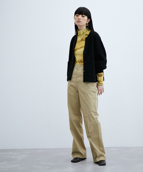 ADAM ET ROPE'（アダムエロペ）の「ウォッシャブルウール畦カーディガン（カーディガン/ボレロ・レディース・ホワイト/ブラック/イエロー・FREE）」の10枚目の写真