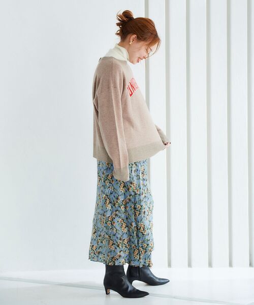 le.coeur blanc（ルクールブラン）の「IPEKER フラワープリントスカート（スカート・レディース・ブラウン系その他2/ブルー系その他3・38）」の5枚目の写真