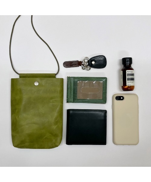 Creed(クリード)の「MOSTRO(モストロ)/ネックポーチ(ショルダーバッグ・メンズ・ブラック/ブルー/グリーン/キャメル/ワイン/グレー/オレンジ・SMALL)」の13枚目の写真