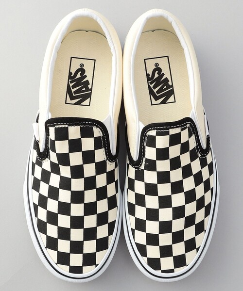 VANS(バンズ)の「VANS/ヴァンズ CLASSIC SLIP-ON/クラシックスリッポン/VN000EYEBWW(スニーカー・レディース・ブラック・23/24/25/26/27/28)」の2枚目の写真
