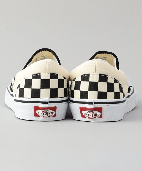 VANS(バンズ)の「VANS/ヴァンズ CLASSIC SLIP-ON/クラシックスリッポン/VN000EYEBWW(スニーカー・レディース・ブラック・23/24/25/26/27/28)」の4枚目の写真