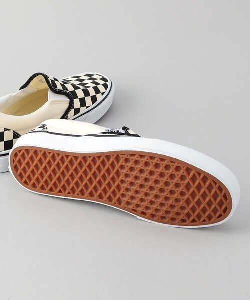 VANS(バンズ)の「VANS/ヴァンズ CLASSIC SLIP-ON/クラシックスリッポン/VN000EYEBWW(スニーカー・レディース・ブラック・23/24/25/26/27/28)」の10枚目の写真